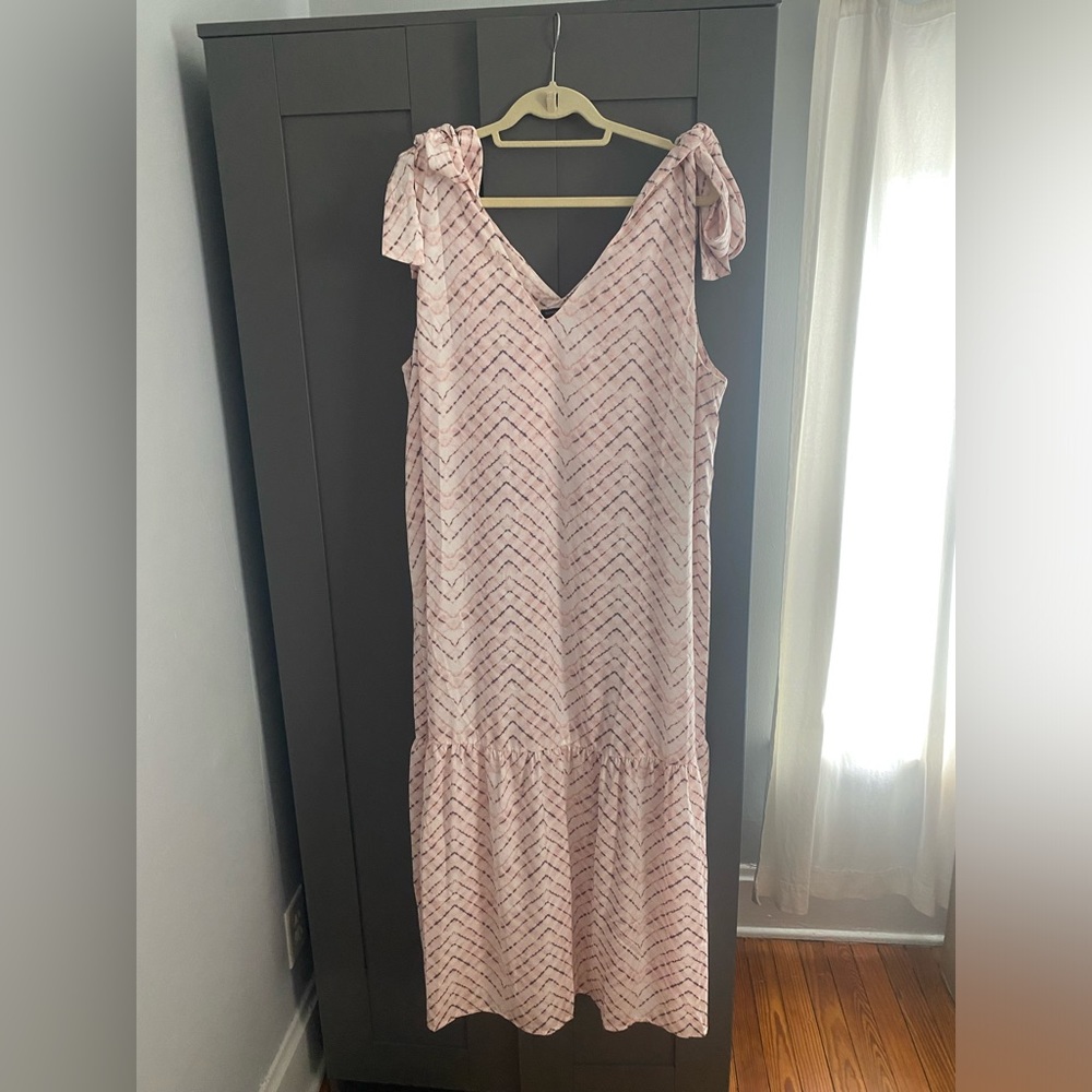 Banana Republic maxi dress with shoulder ties